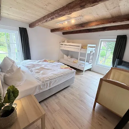 Wunderschoene Ausgebaute Scheune 15 Betten - 4 Apartment Geroda (Saale-Orla)